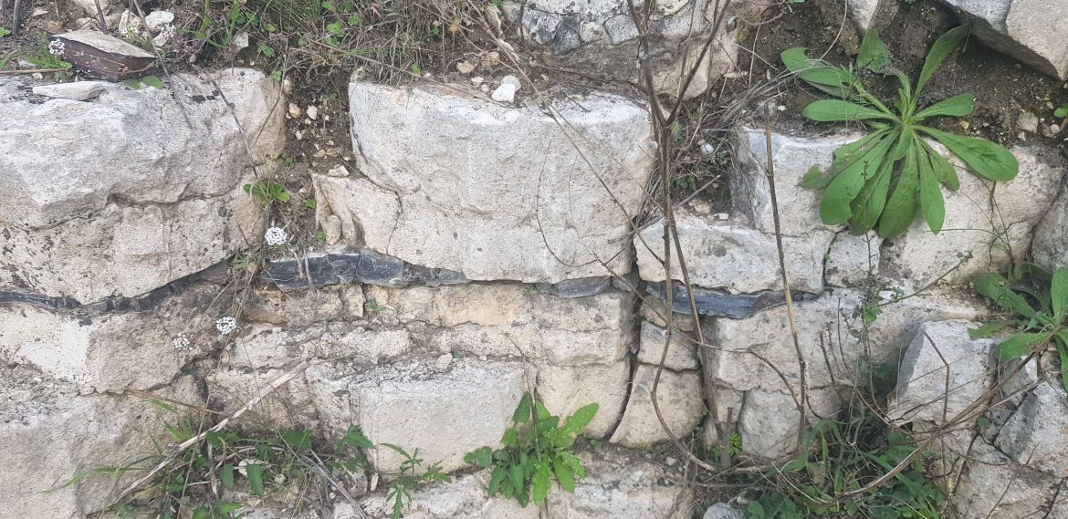 c.da Monte Soprano Monterosso Almo (Rg) affioramenti selce